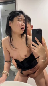 站在镜子被我操还拿手机录像说分手了可以给男朋友看